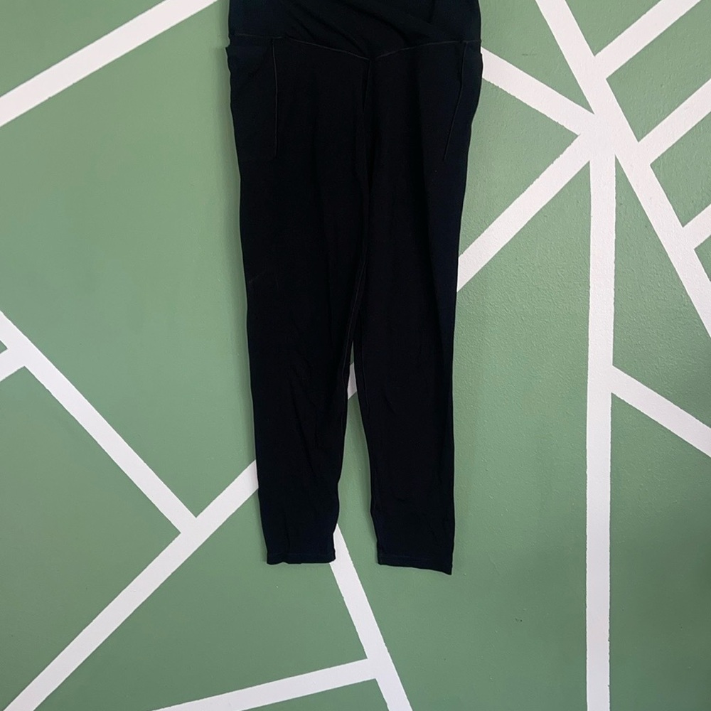 Aerie Black Form-Fitting Leggings with Stretchy Comfort